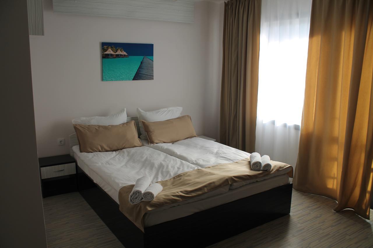 Tiara Hotel Dobrich Buitenkant foto