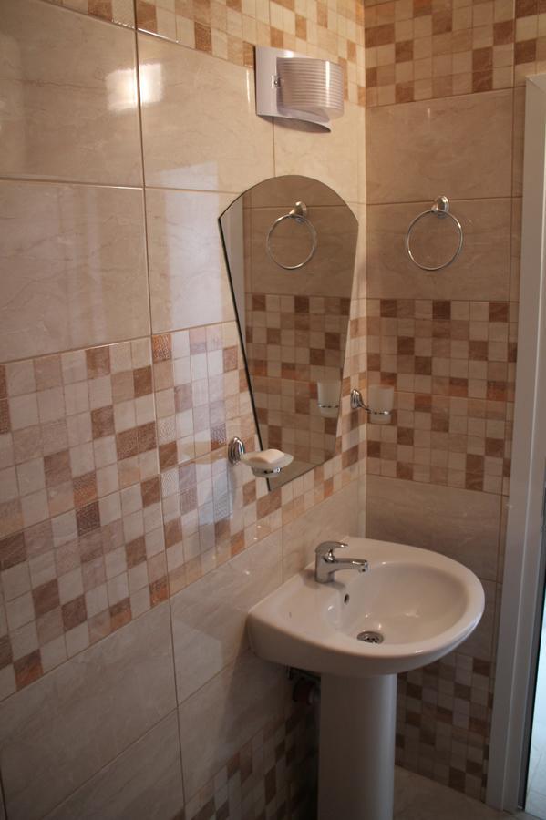 Tiara Hotel Dobrich Buitenkant foto