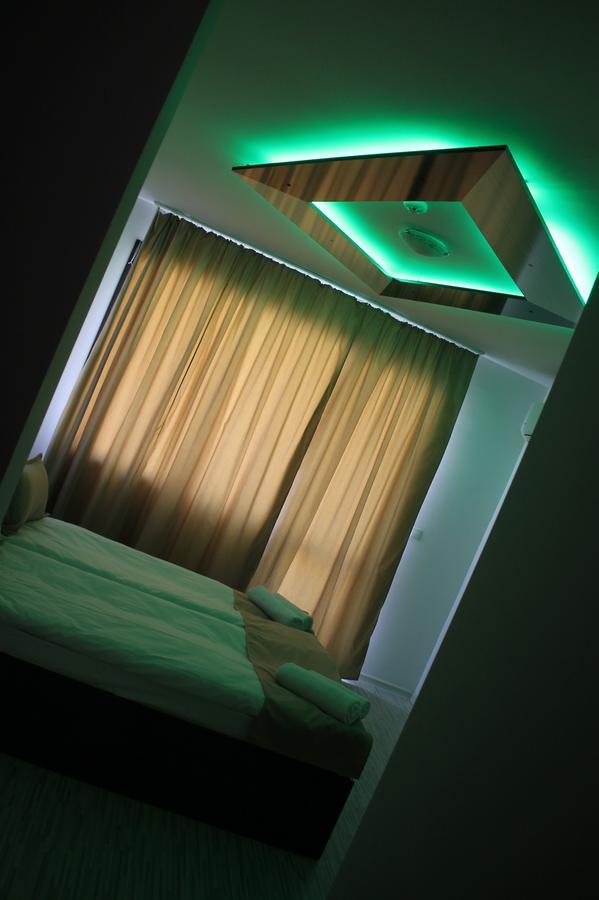 Tiara Hotel Dobrich Buitenkant foto
